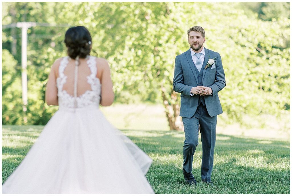 spring wedding in maryland first look