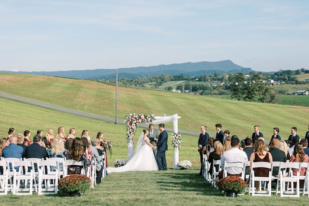 on sunny slope farm wedding ceremony in virginia