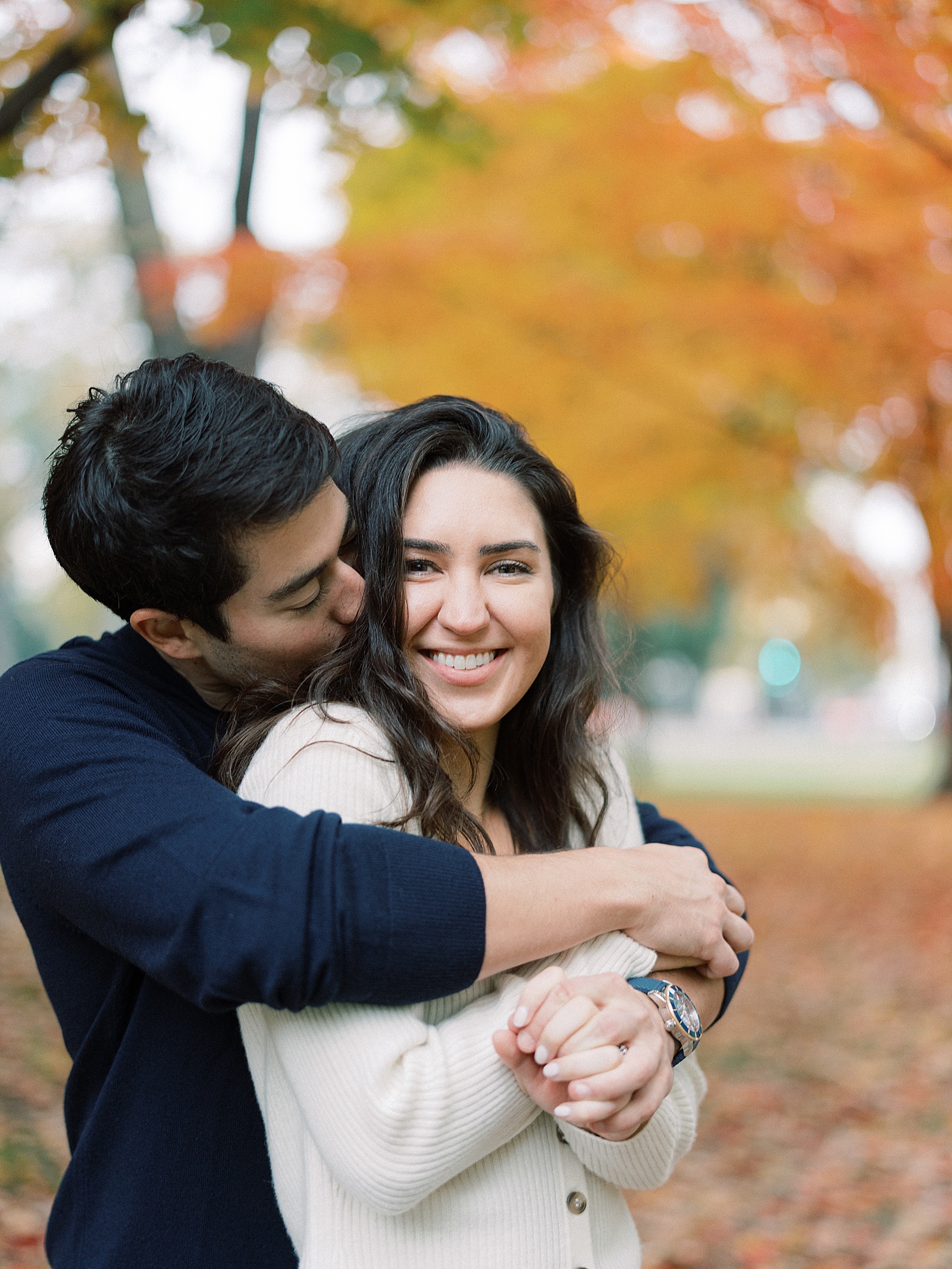 fall lincoln memorial engagement portraits