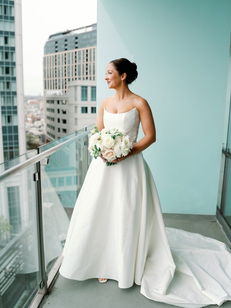 A Classic Black & White Wedding at the Four Seasons Baltimore