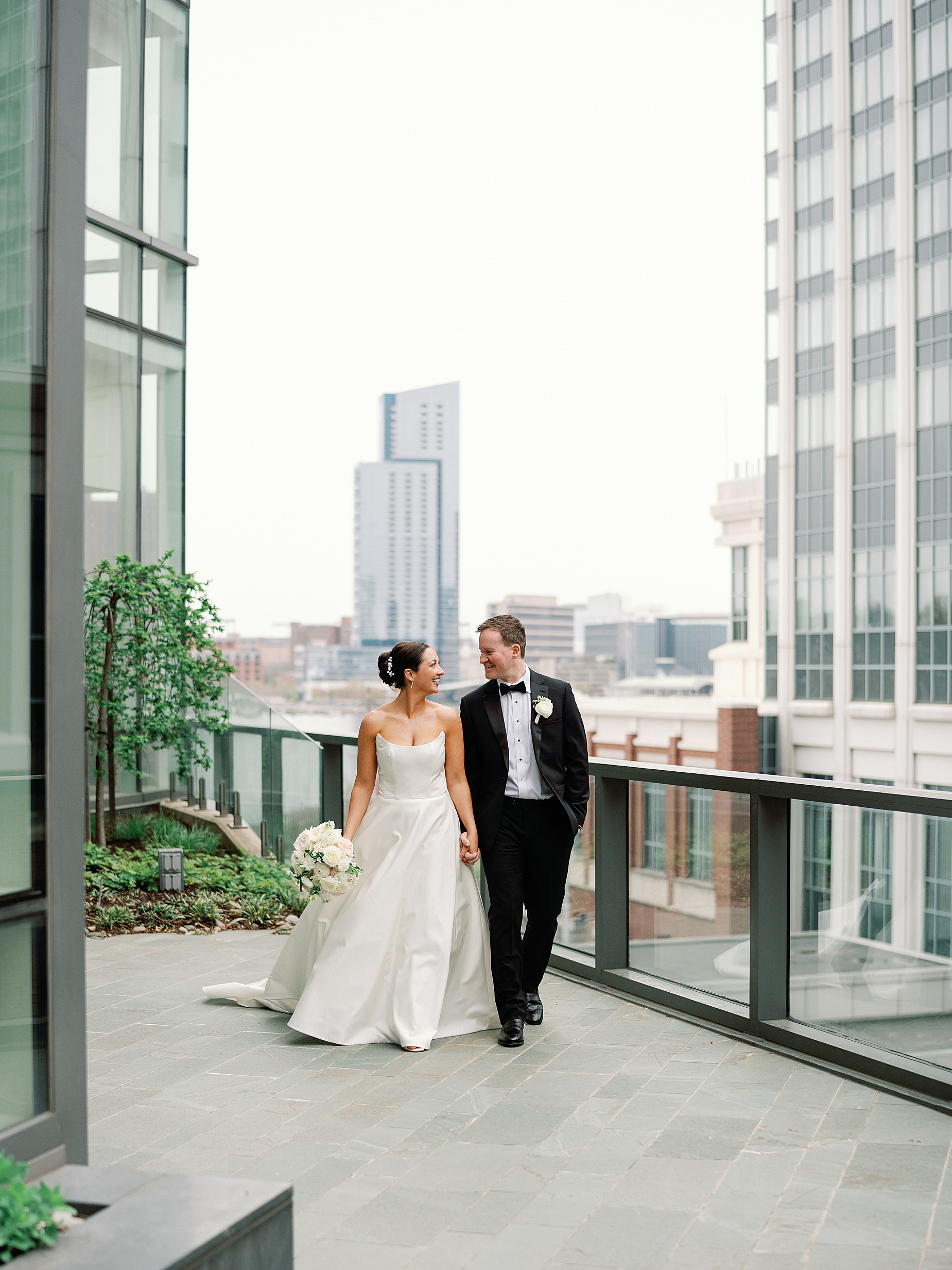 A Classic Black & White Wedding at the Four Seasons Baltimore
