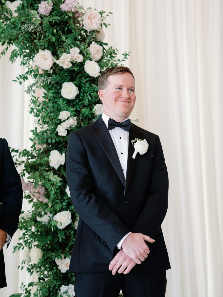 A Classic Black & White Wedding at the Four Seasons Baltimore